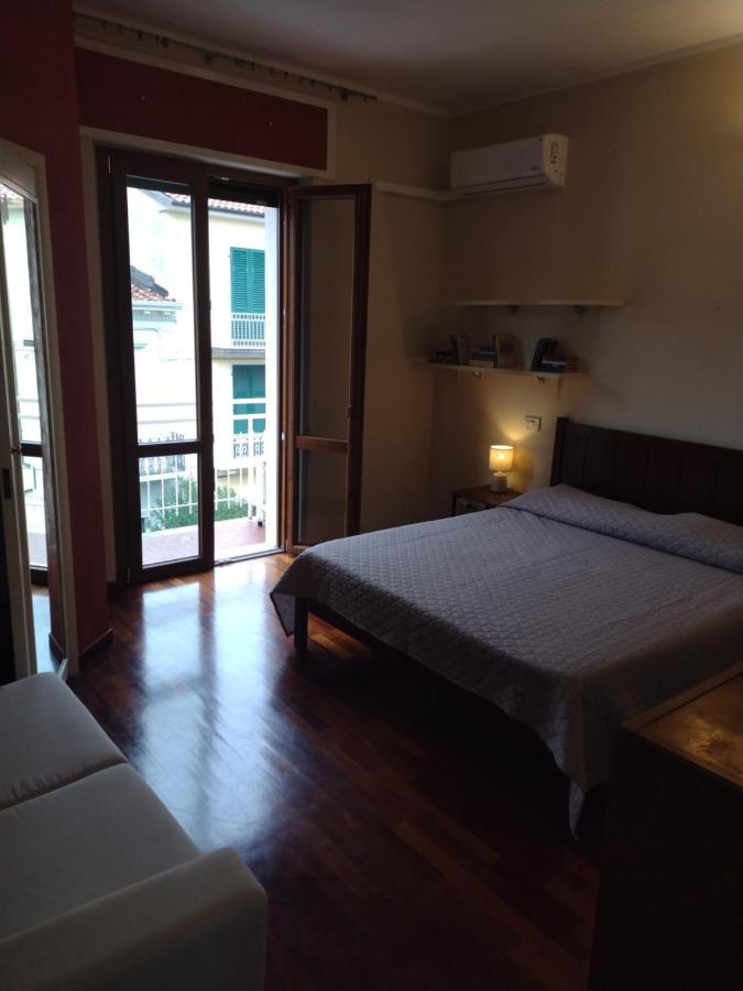 Mazzini Affittacamere Viareggio Exterior photo